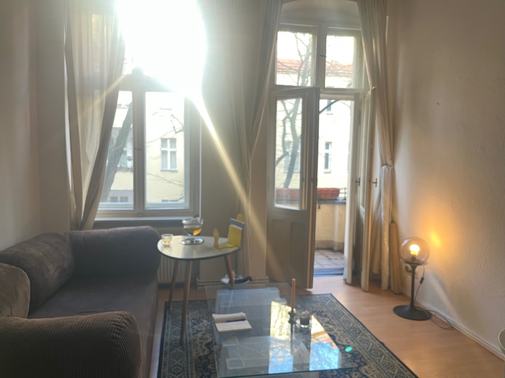 Einzimmerwohnung Neukölln, mit Balkon, möbliert, eineinhalb Monate, August und September, Einzug zum 15.8., felxibel – Nogatstraße, 12051 Berlin Neukölln – Vorschaubild 2