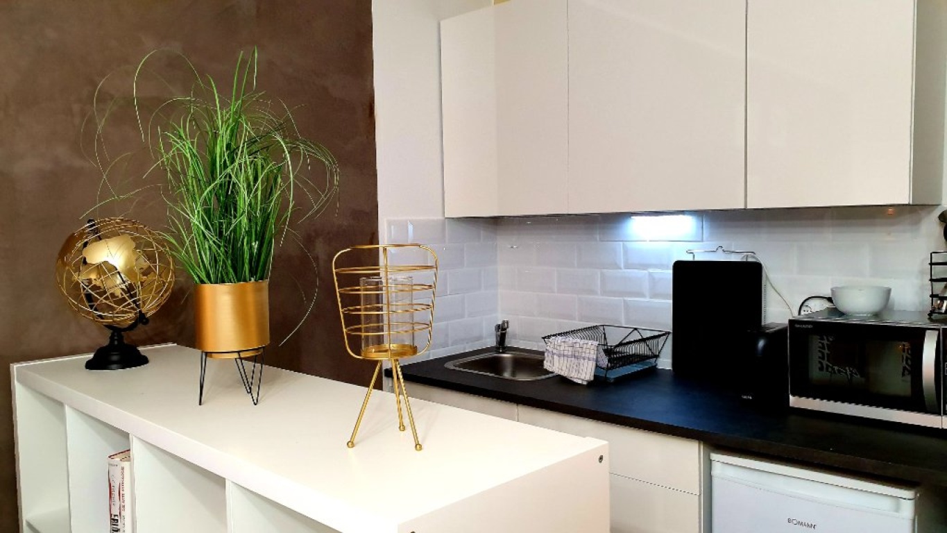 🎓 High-End Studio am Schloss/Uni | Parkplatz 🚗 & Alles Inklusive (Strom/WLAN) – 68159 Mannheim Quadrate – Vorschaubild 6