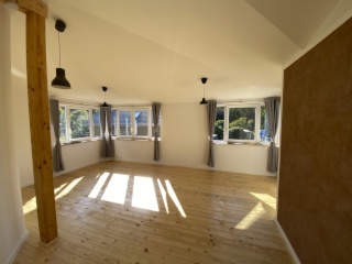 Anzeigenbild: 23m2 WG-Zimmer im ökologischen Neubau aus Holz mit moderner Wandheizung nach Bedarf möbiliert im Grünen an der Grenze zu Hamburg