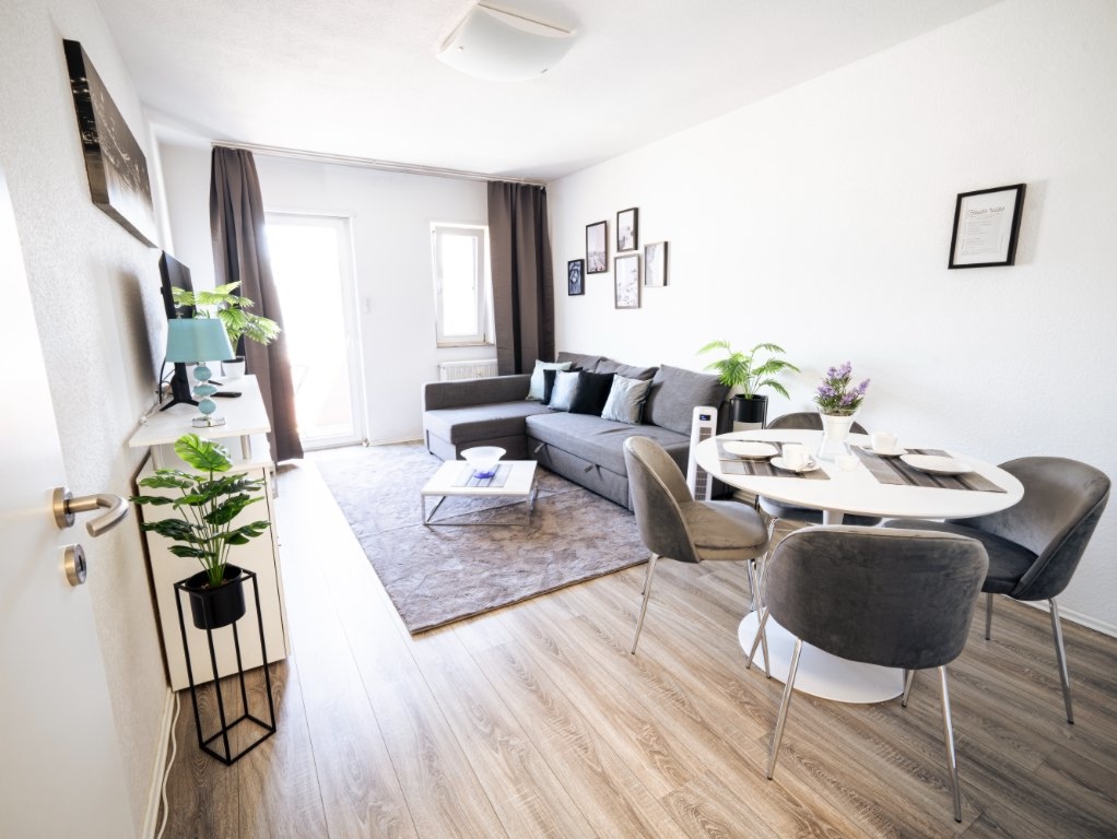 Helle 2-Zimmer-Whg mit Balkon & Parkplatz 🚗 | Schwetzingerstadt | Vollmöbliert | All-Inclusive – 68165 Mannheim Schwetzingerstadt – Vorschaubild 4