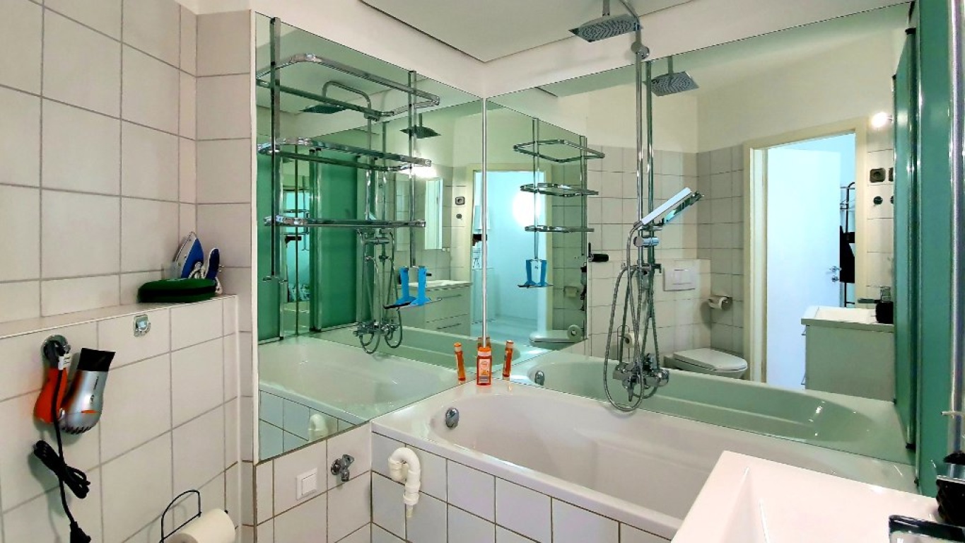 🏢 Skyline-Blick & Neckarwiese: Modernes Business-Studio für Professionals | Waschmaschine 🧺 + Parken 🚗 | All-Inclusive – 68161 Mannheim Neckarstadt – Vorschaubild 22