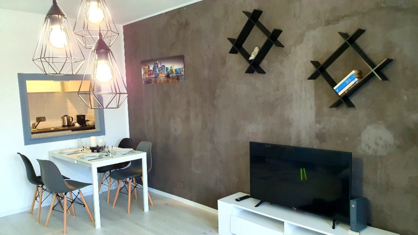 🏢 Skyline-Blick & Neckarwiese: Modernes Business-Studio für Professionals | Waschmaschine 🧺 + Parken 🚗 | All-Inclusive – 68161 Mannheim Neckarstadt – Vorschaubild 12