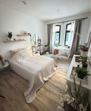 Ad image: Schönes WG-Zimmer mit Südbalkon!