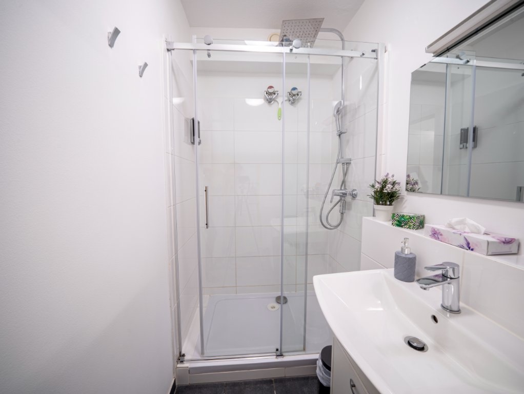 Helle 2-Zimmer-Whg mit Balkon & Parkplatz 🚗 | Schwetzingerstadt | Vollmöbliert | All-Inclusive – 68165 Mannheim Schwetzingerstadt – Vorschaubild 10