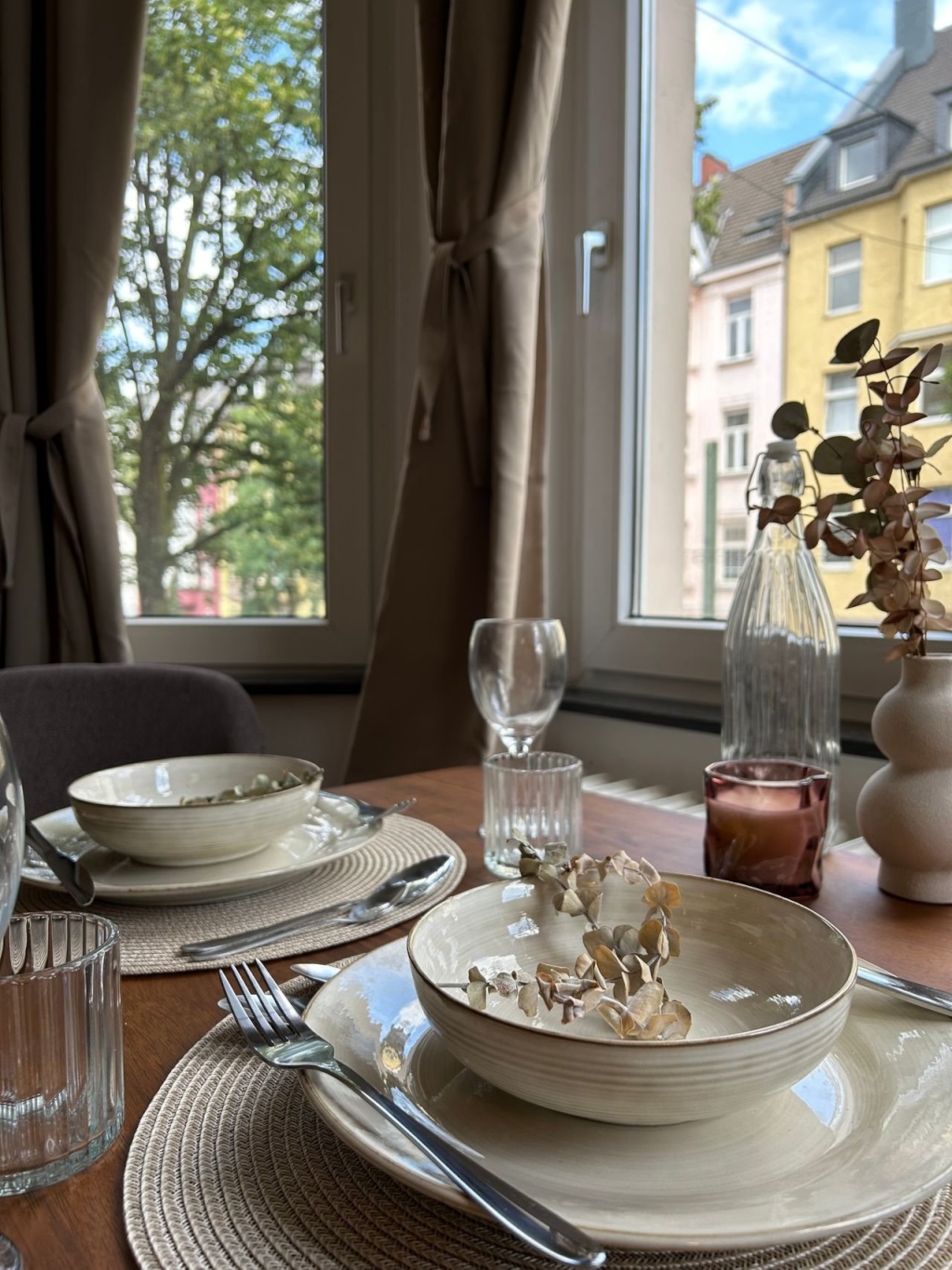 Vollmöbliertes Appartement mit EBK am Volksgarten – 40227 Düsseldorf Oberbilk – Vorschaubild 3