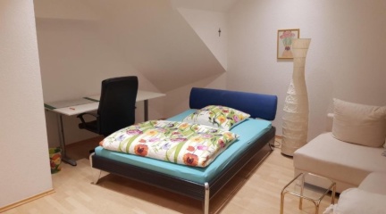 Anzeigenbild: Wunderschönes Zimmer in Stadtvilla mittelfristig zu vermieten