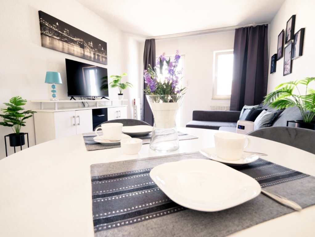 Helle 2-Zimmer-Whg mit Balkon & Parkplatz 🚗 | Schwetzingerstadt | Vollmöbliert | All-Inclusive – 68165 Mannheim Schwetzingerstadt – Vorschaubild 5