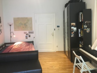 Large room in a 3-person shared flat for young professionals in beautiful Au-Haidhausen