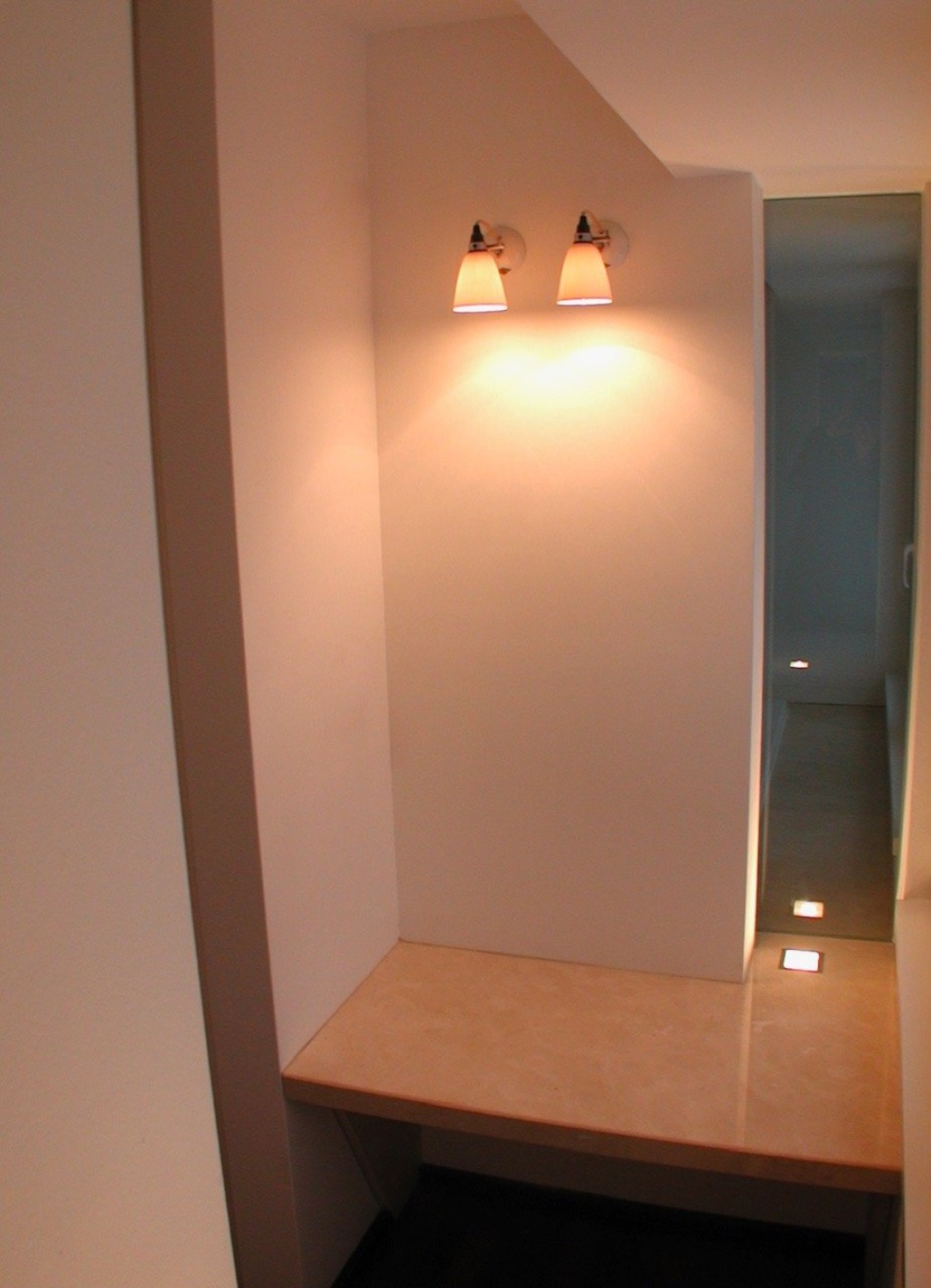 Flat Elberfeld Egenstrasse - Ankleide Ablage