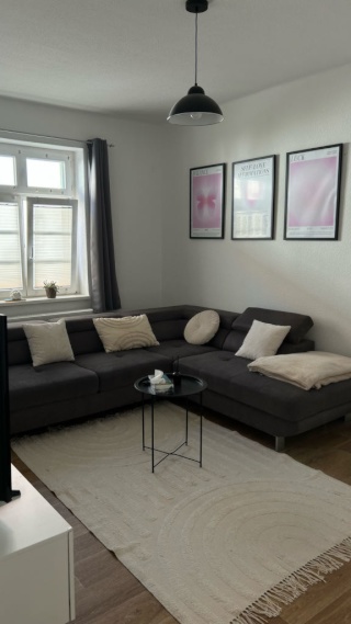 Anzeigenbild: Zwischenmiete: Möblierte 2-Zimmer-Wohnung (53 m2) von März 2026 bis Ende August 2026