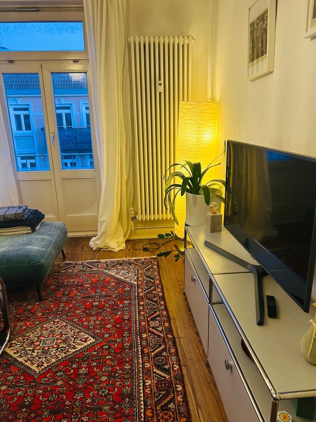 Über den Dächern von Eimsbüttel: möblierte 2 Zi Wohnung mit Südbalkon – Bright furnished 2-room apartment with balcony in Eimsbüttel – Methfesselstraße, 20257 Hamburg Eimsbüttel – Vorschaubild 6