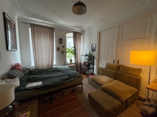 Anzeigenbild: Große 5-Zimmer Altbauwohnung