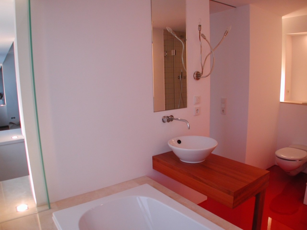 Flat Elberfeld Egenstrasse - Bad mit Dusche und Badewann