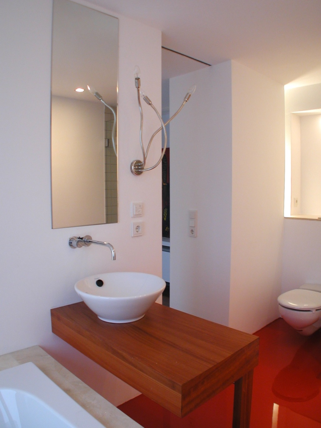 Flat Elberfeld Egenstrasse - Bad mit Dusche rechts neben WC