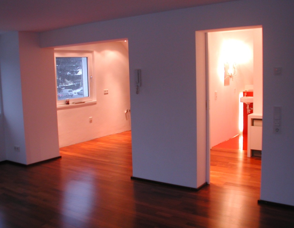 Flat Elberfeld Egenstrasse - Blick in Küche und Eingangsbereich