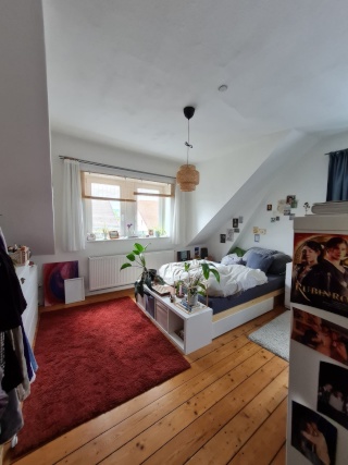 Anzeigenbild: Wunderschönes WG-Zimmer in Altbauwohnung