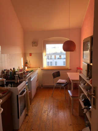 Anzeigenbild: Süße 2-Zimmer-Wohnung (geeignet für Leute die sich nah stehen;))