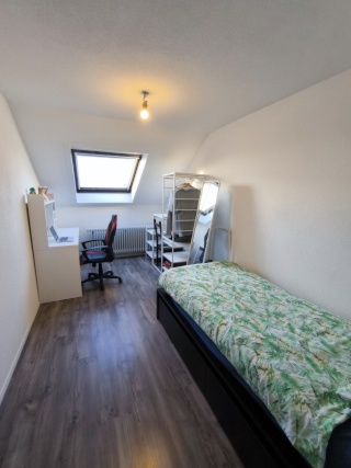 Anzeigenbild: WG-Zimmer in Haus