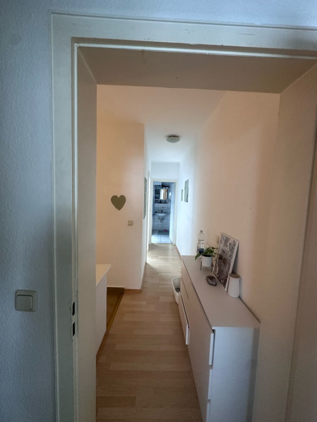 WG-Zimmer Marktplatz Herrnstraße 28 - Flur oben (wird gestrichen)