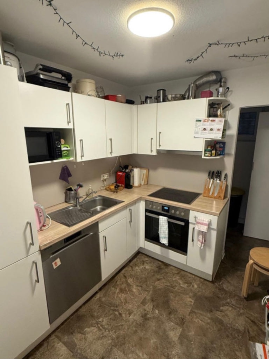 Flatshare Mitte Hohenheimer Straße - Unsere Küche