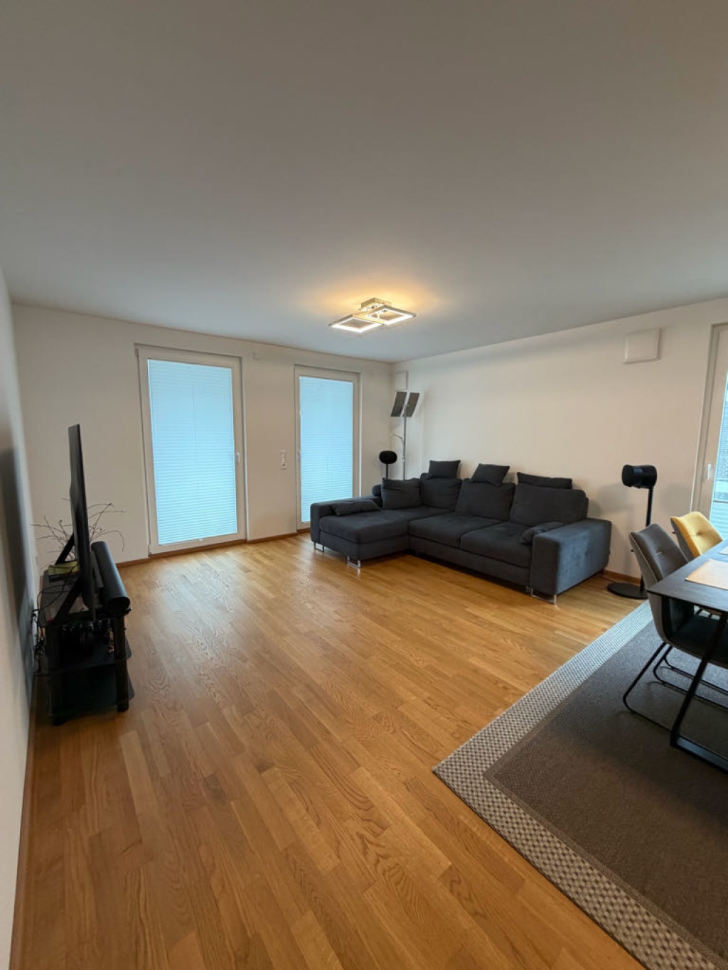 WG-Zimmer Bockenheim Königsberger Straße - Living room
