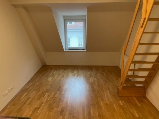 Imagen del anuncio: 3er WG - 29 m2 - Zimmer + Schlafempore - Neutorgasse - Innere Stadt