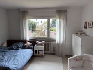 Mitbewohnerin (berufstätig) für schöne 90-m2-Wohnung in bester Lage gesucht (Zimmer: 15 m2)