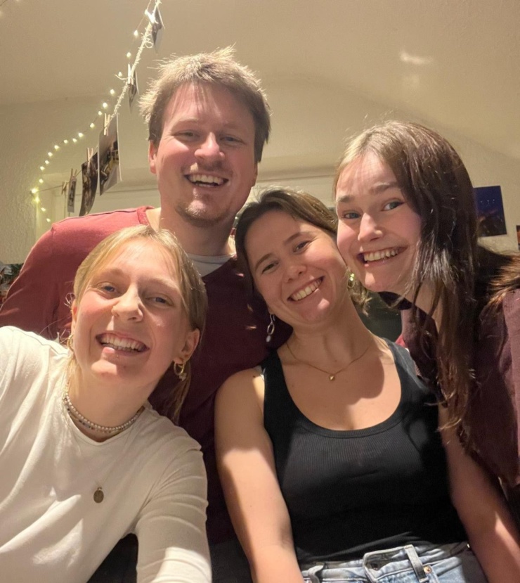 Ad image: 4er WG sucht neues Zuhause