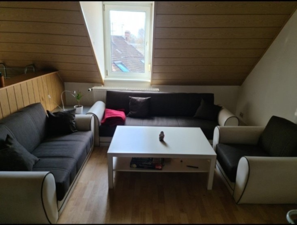 WG-Zimmer Rheinau Karlsruher Straße - Die Chillerlounge rechts