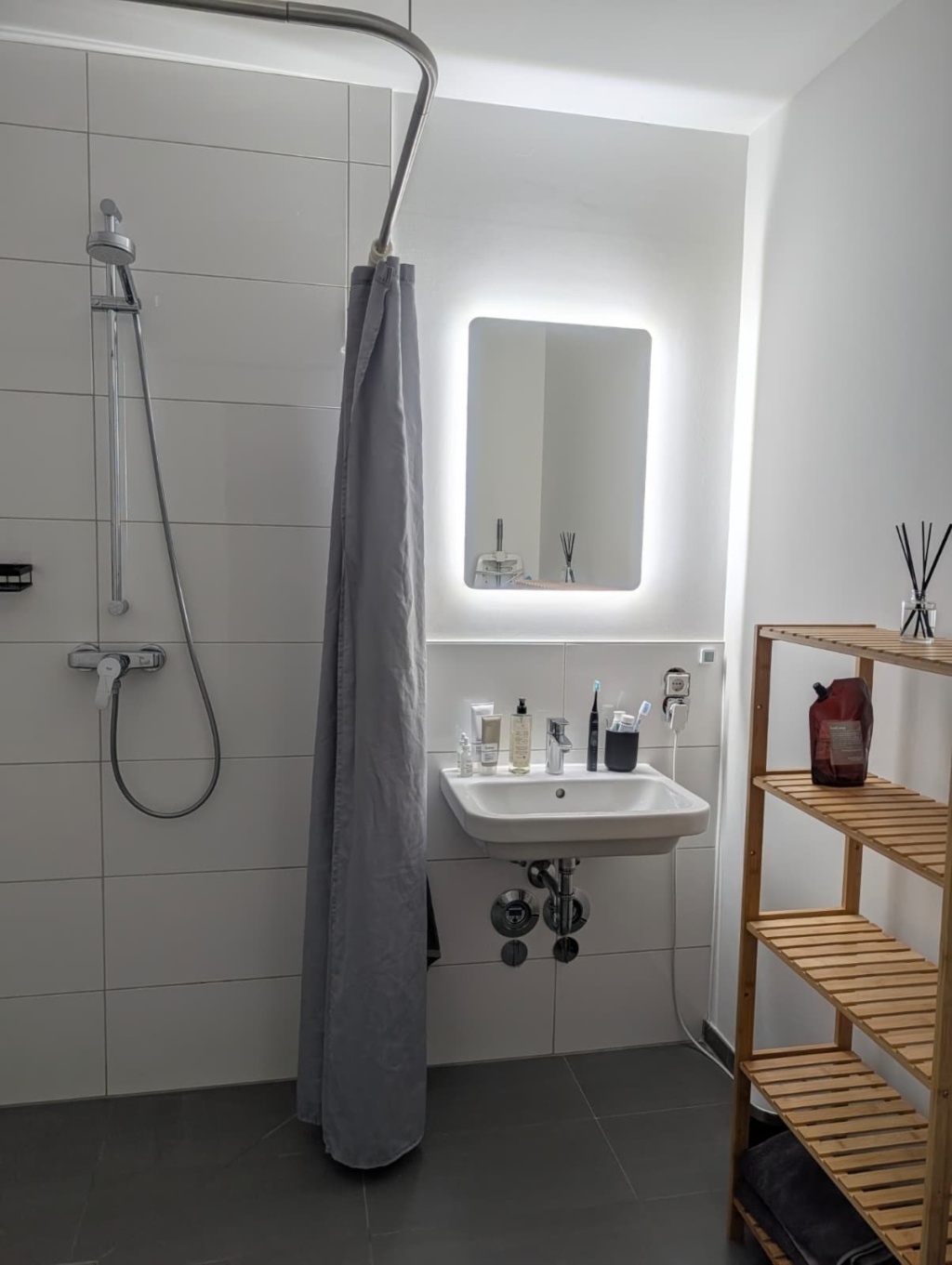 All-Inclusive: Vollmöbliertes Apartment im „Alfons & Augusta“ (01.10.2026 - 28.02.2027) – Augustastraße 20, 52070 Aachen Mitte – Vorschaubild 11