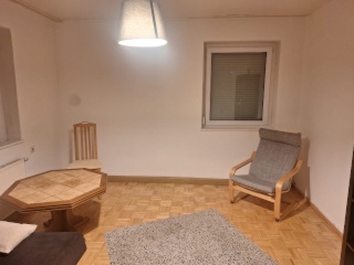 Anzeigenbild: Helles, ruhiges Zimmer in Top-Lage Stuttgart-West – Alles inklusive!