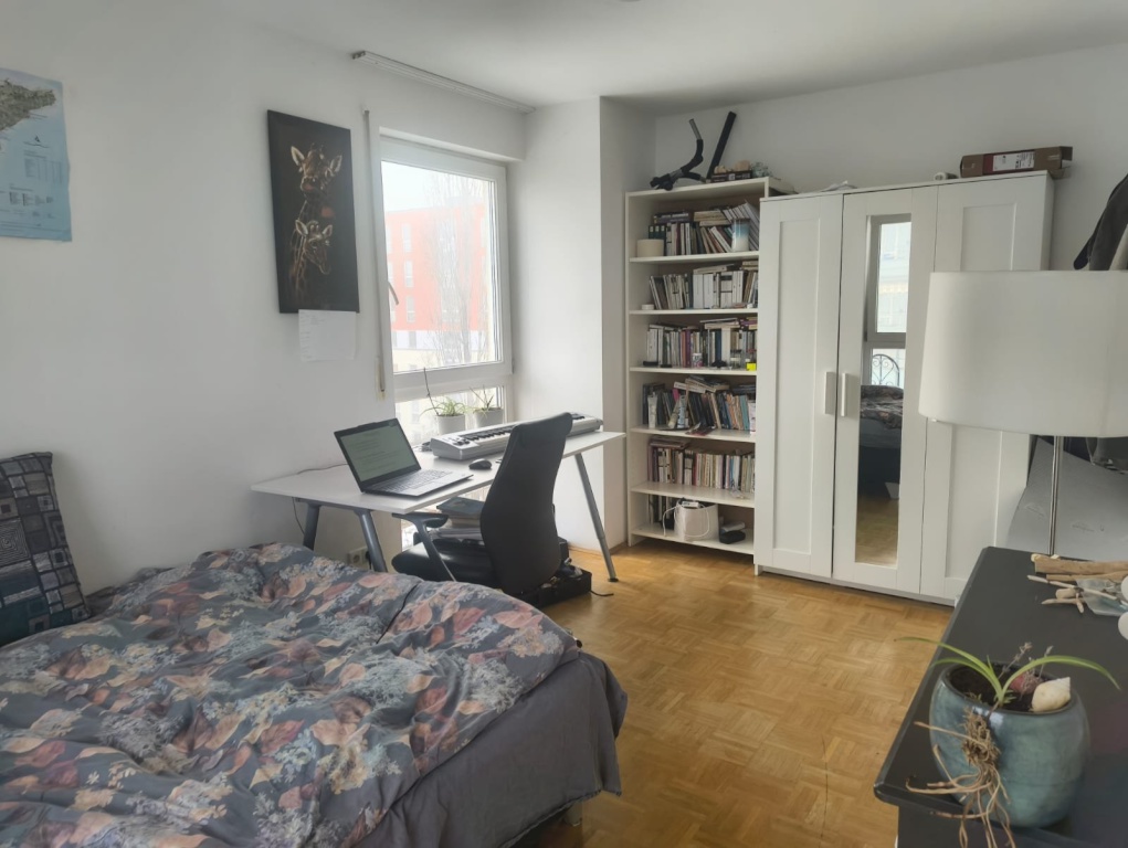 WG-Zimmer Milbertshofen-Am Hart Frauenmantelanger - The Room