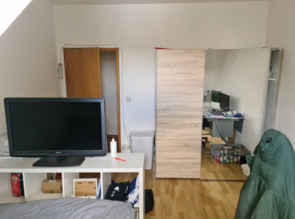 WG-Zimmer Rheinau Karlsruher Straße - Passt viel rein