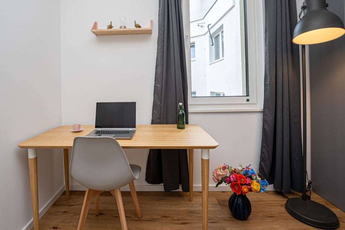 Modernes Zimmer in ruhiger Wohngegend in der Cunostraße – 14193 Berlin Dahlem – Vorschaubild 2
