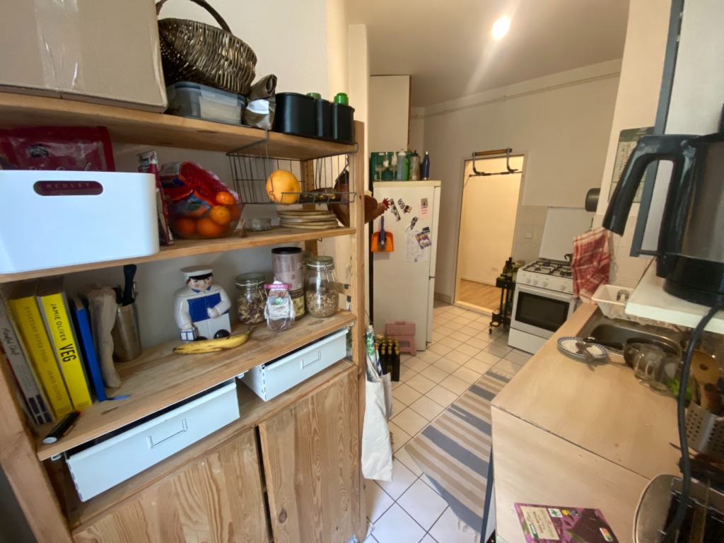 Sublet Samariterkiez, Friedrichshain | September 22 - October 31 | €1,200 Rent / Untervermietet in Samariterkiez, Friedrichshain | 22. September - 31. Oktober (flexibel) | 1,200 € Vermietung – Proskauer Straße 12, 10247 Berlin Friedrichshain – Vorschaubild 2