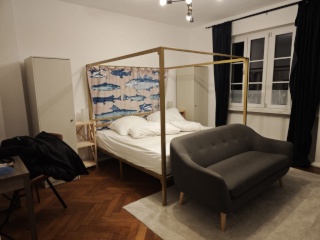 Anzeigenbild: Möbliertes WG-Zimmer in gräumiger DHH