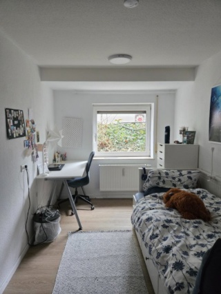 Imagen del anuncio: Möbliertes Zimmer in netter 4er WG