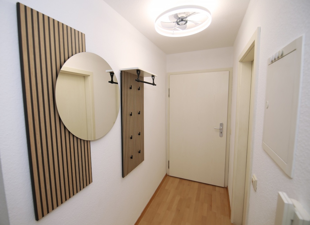 Langzeitmiete – Hochwertig möblierte 2-Zimmer-Wohnung mit Balkon & Garage in Karlsruhe-Oberreut – Wilhelm-Leuschner-Straße 47, 76189 Karlsruhe Oberreut – Vorschaubild 9