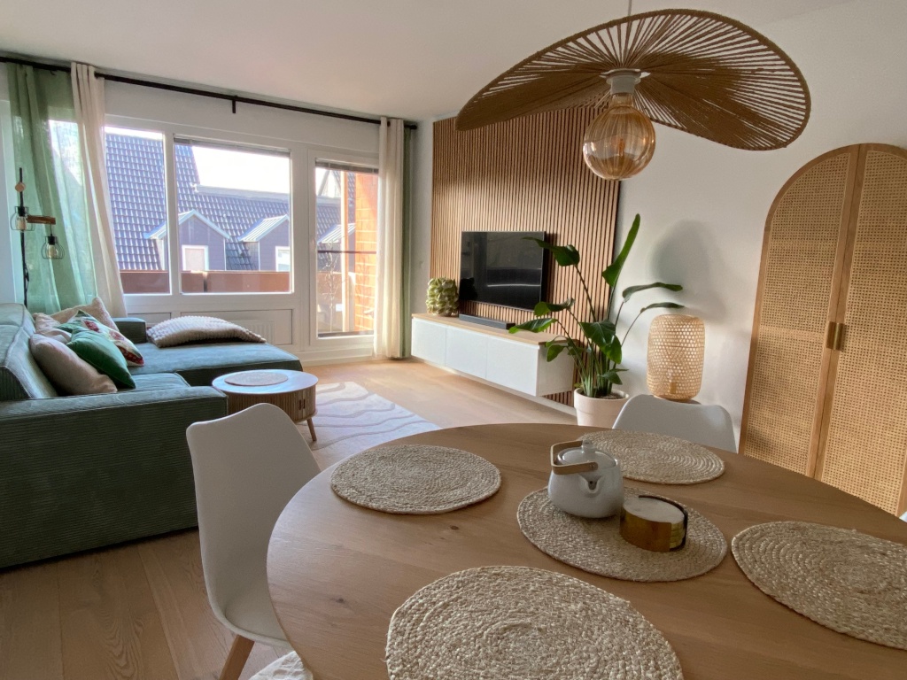 Möblierte Wohnung ab 01.11.2026 | 2 Zimmer, 65 m2, saniert 2025 | Essen-Bergerhausen | Südbalkon + TG