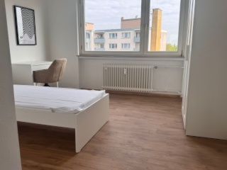 Anzeigenbild: 4er WG Eschborn Zeppelinstr.7 500m Bahn 15 min Frankfurt 10min Börse
