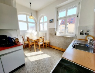 Helles, großes Zimmer, 1.OG, 30er Zone