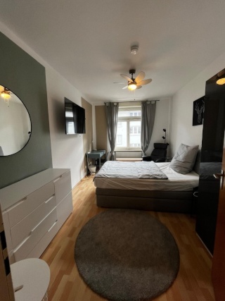 Freie 4er WG in Bockenheim Nauheimerstr. 10, Beste Lage und Ausstattung