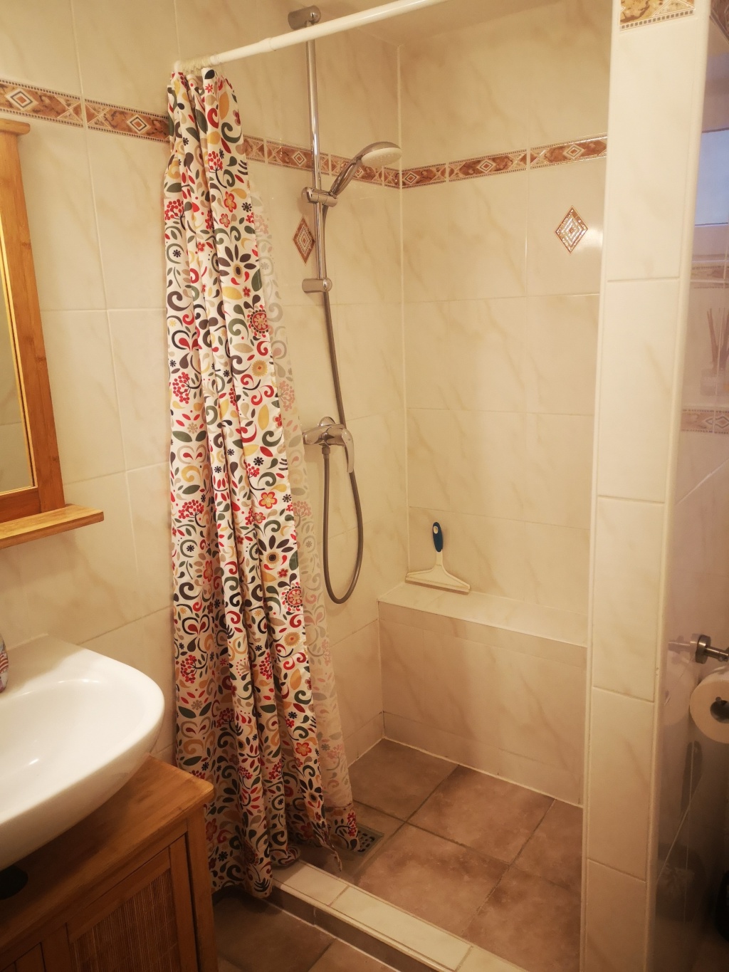 Habitación en WG Flughafen Amselweg 12 - Shower