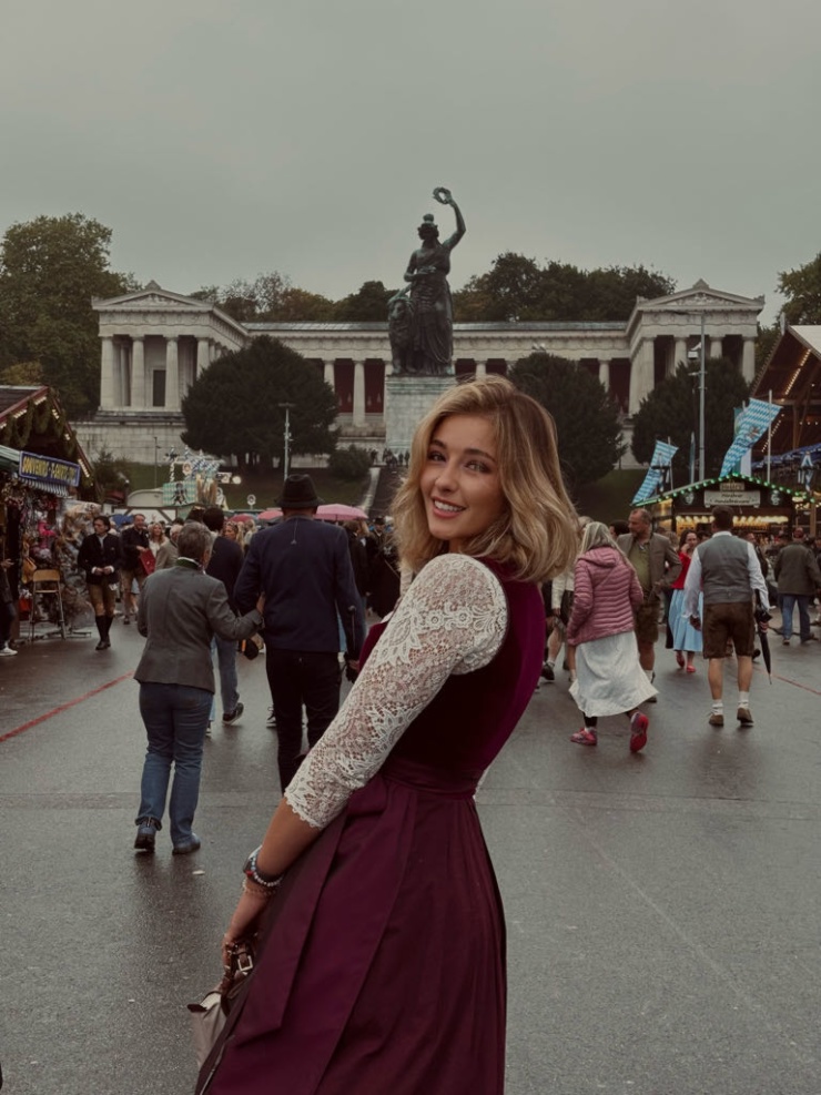 Anzeigenbild: Zuverlässige, ruhgie Mieterin sucht langfristig eine Wohnung in München