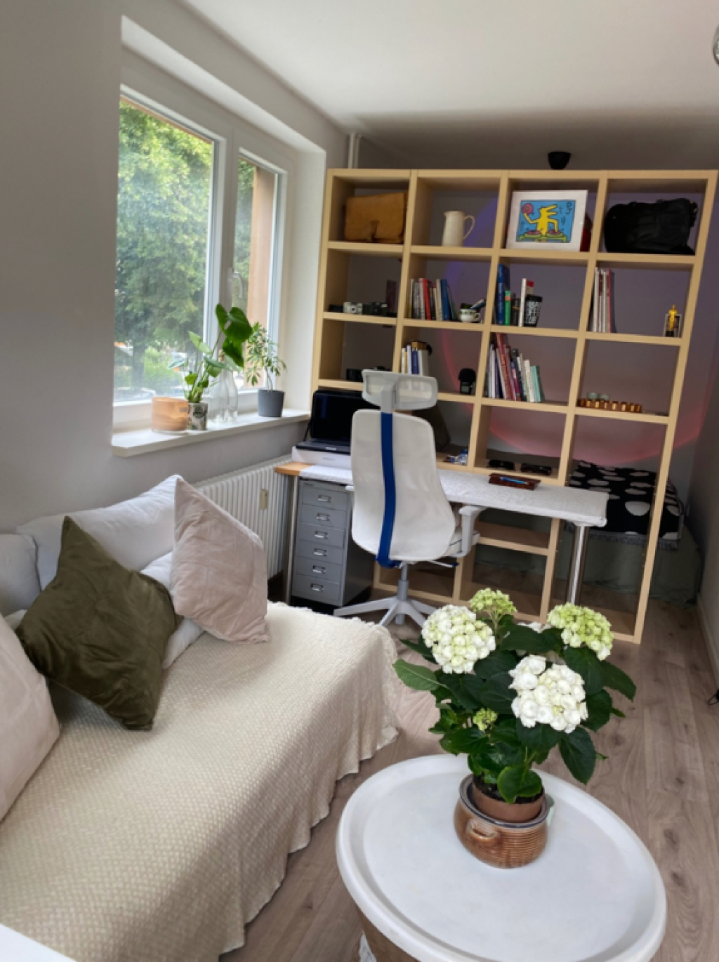Bright Furnished Private Apartment with Extra-Large Balcony – Well Located (No Anmeldung - Females only) – Mariendorfer Damm 3, 12109 Berlin Berlin – Vorschaubild 2