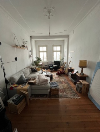 WG-Zimmer mit Wohnzimmer in Moabit