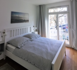 Anzeigenbild: 3-Zimmer Wohnung mit Blick auf das Schloss Charlottenburg