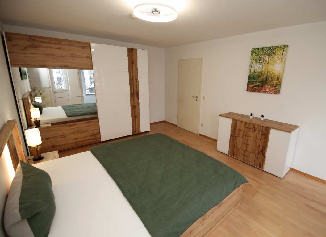 Langzeitmiete – Hochwertig möblierte 2-Zimmer-Wohnung mit Balkon & Garage in Karlsruhe-Oberreut – Wilhelm-Leuschner-Straße 47, 76189 Karlsruhe Oberreut – Vorschaubild 12