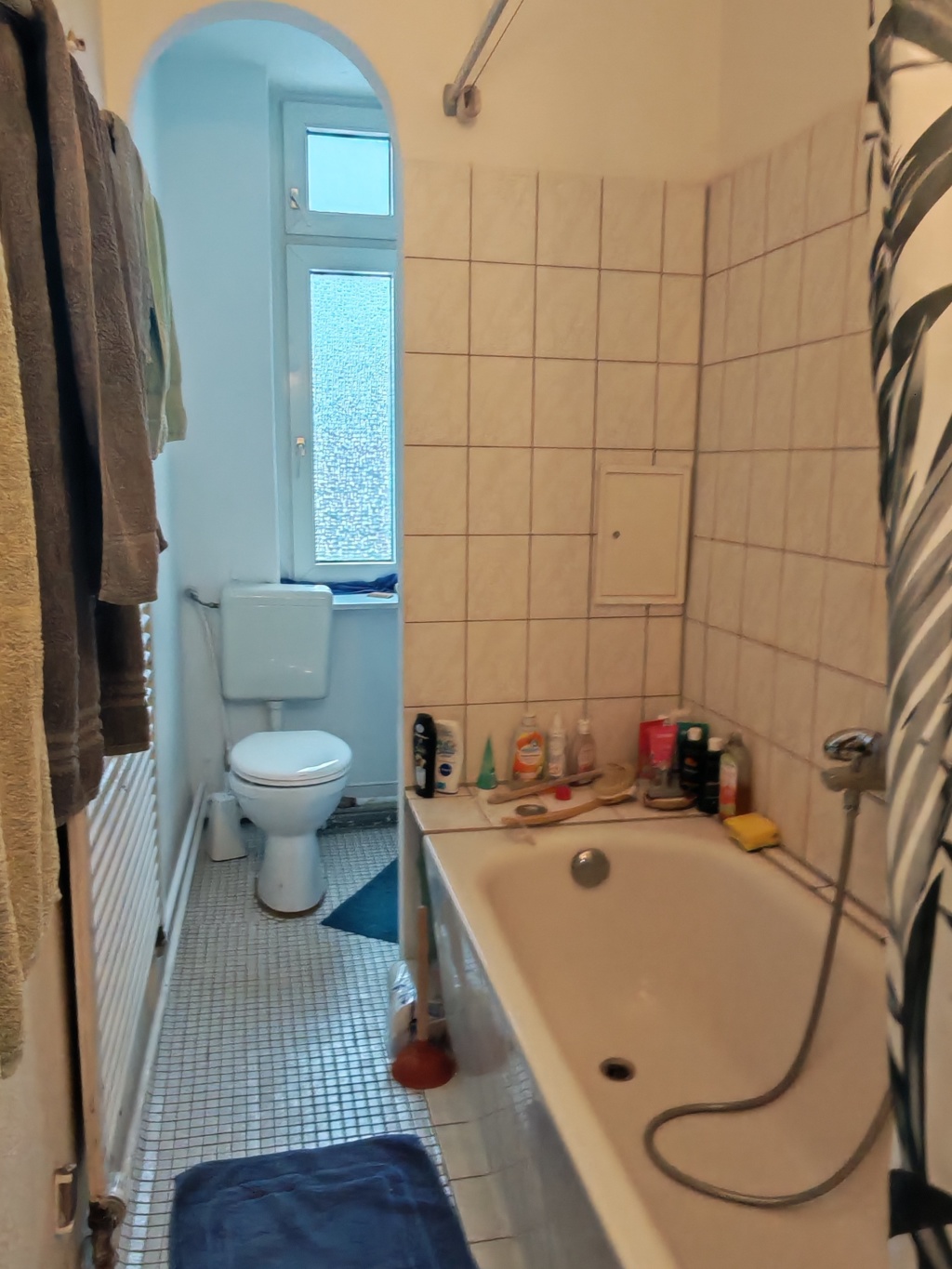 Helles, möbliertes Zimmer 24 qm, Abendsonne, gute U-Bahn-Bus-Anbindung – Foto 5