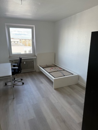 Anzeigenbild: Zimmer frei  in 4er WG